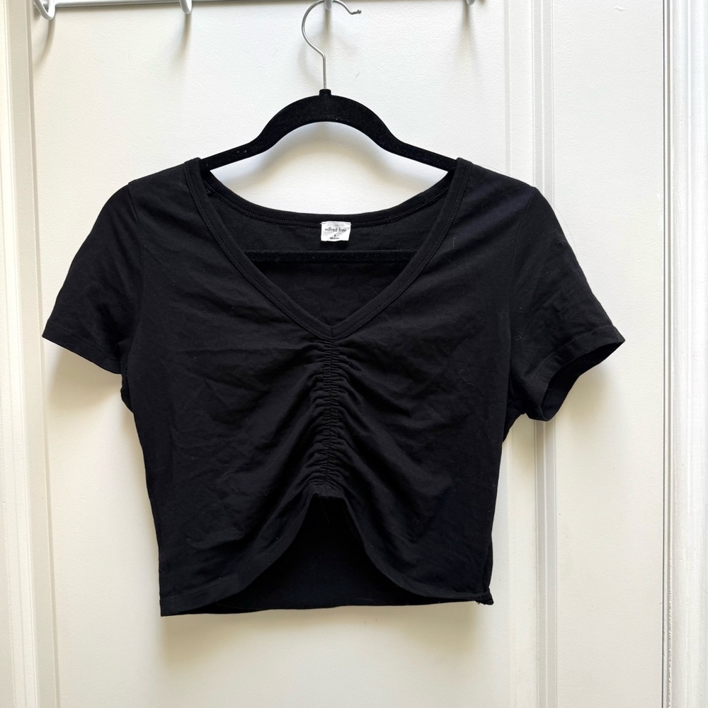 Wilfred Free Black Cropped Tee
